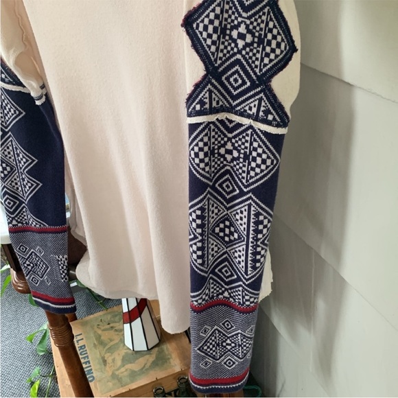 Free People Nordic Native Sleeves Top - Picture 9 of 10